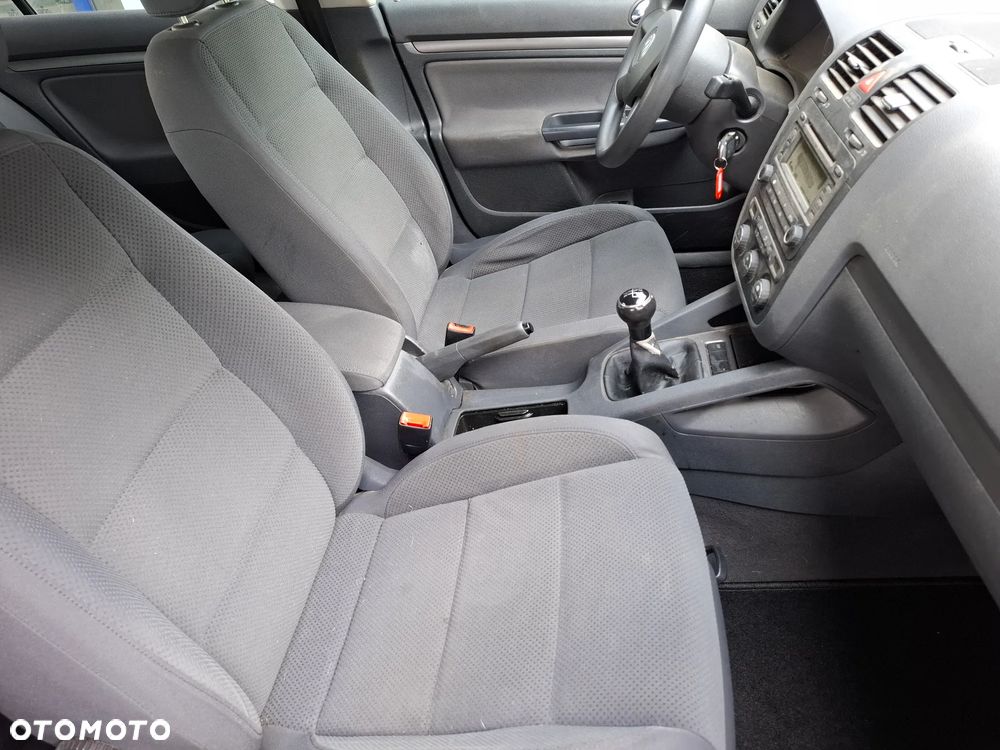Volkswagen Golf 1.6 Comfortline - 30