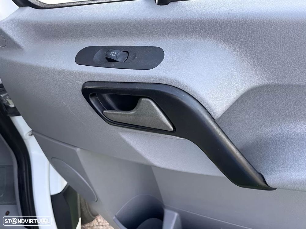 Mercedes-Benz sprinter 310 cdi longa automática - 28