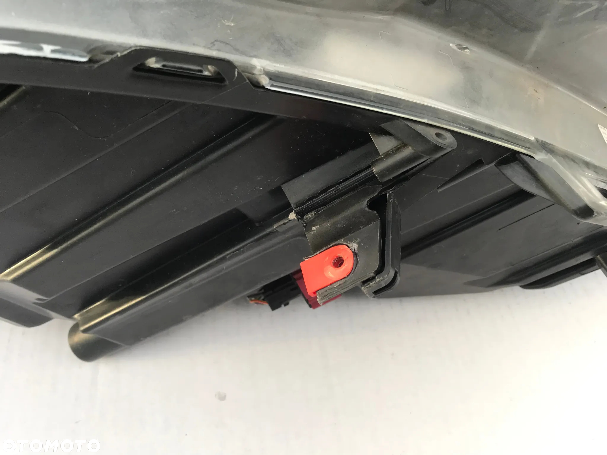 Opel Meriva B Lift reflektor prawy lampa przód 13372314 oryginał - 2