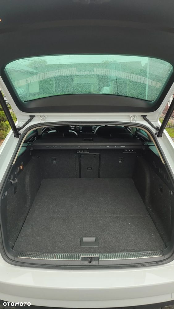 Skoda Superb 2.0 TDI SCR L&K DSG - 9