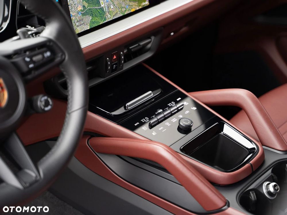 Porsche Cayenne - 22