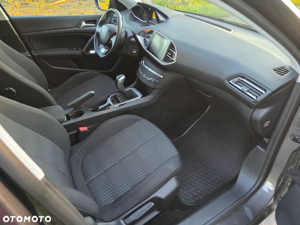 Peugeot 308 82 VTi Access - 9