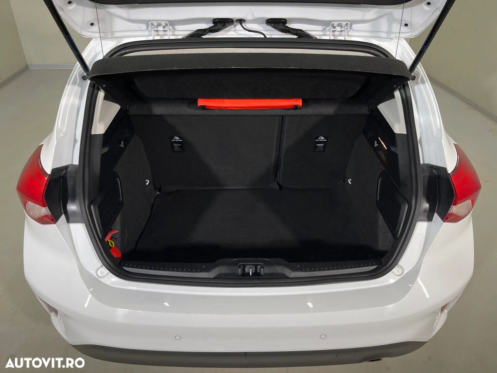 Ford Focus 1.0 EcoBoost MHEV Titanium - 12