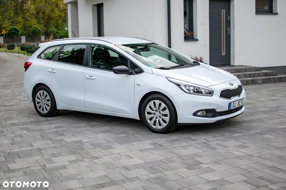 Kia Ceed - 13