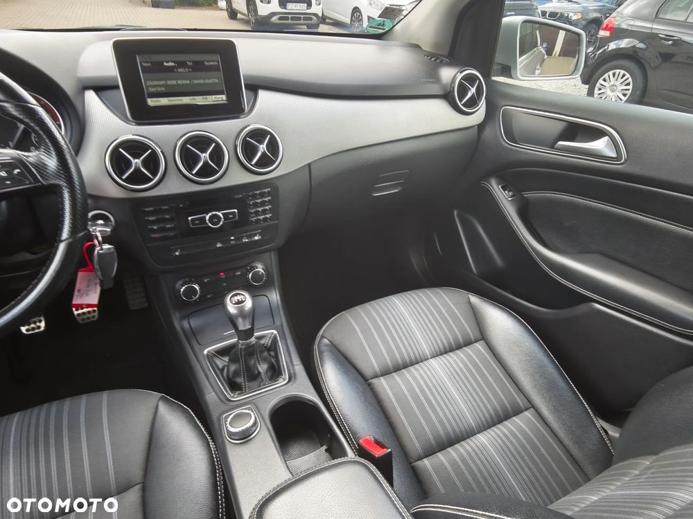 Mercedes-Benz Klasa B 180 CDI - 23