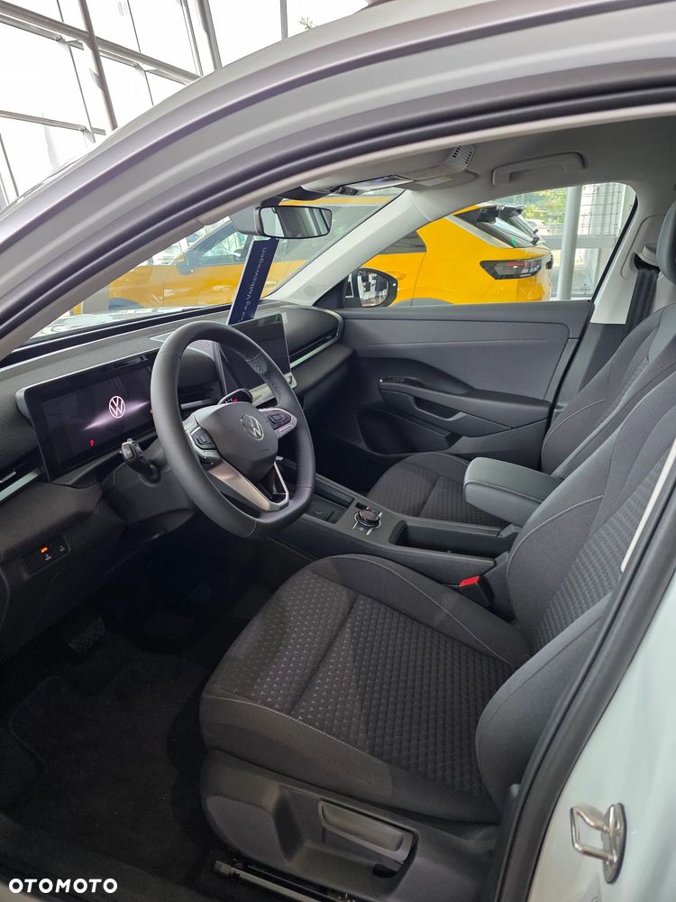 Volkswagen T-Roc - 4