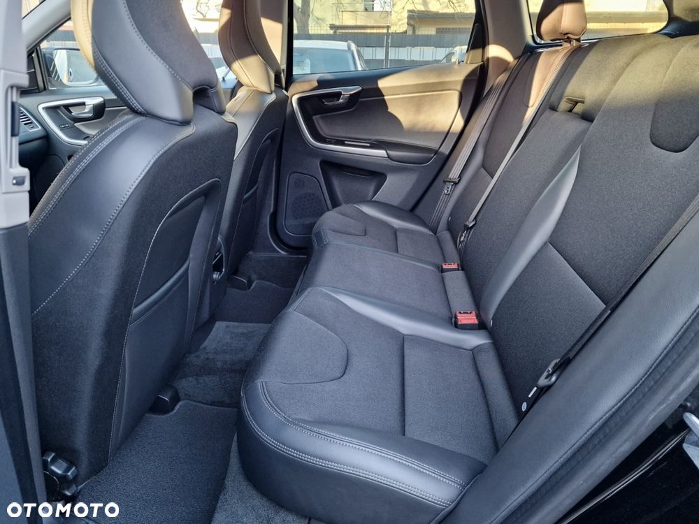 Volvo XC 60 D4 Drive-E Summum - 16