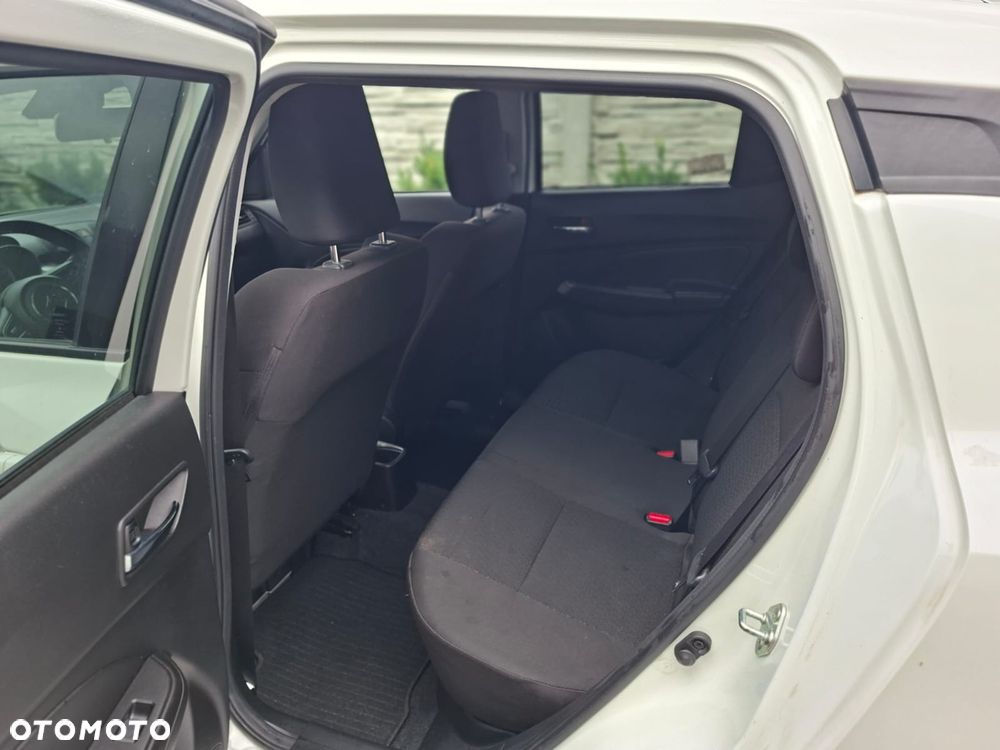 Suzuki Swift 1.2 Dualjet Hybrid Allgrip Comfort - 9