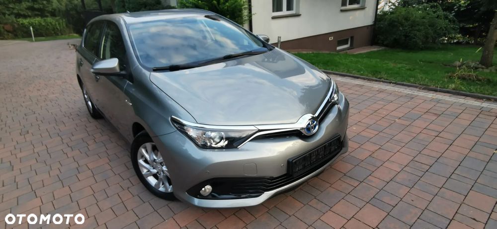 Toyota Auris - 1