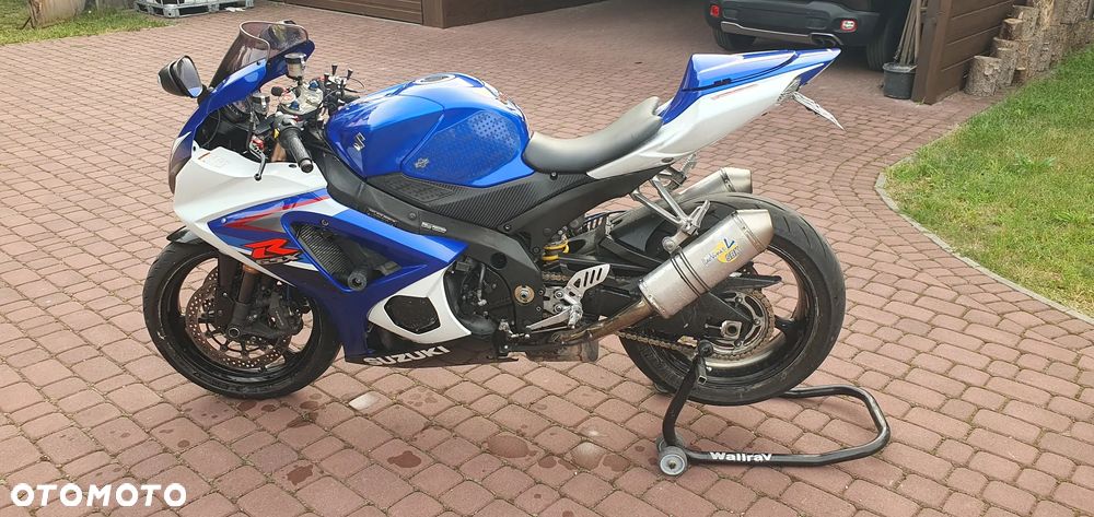 Suzuki GSX-R - 1