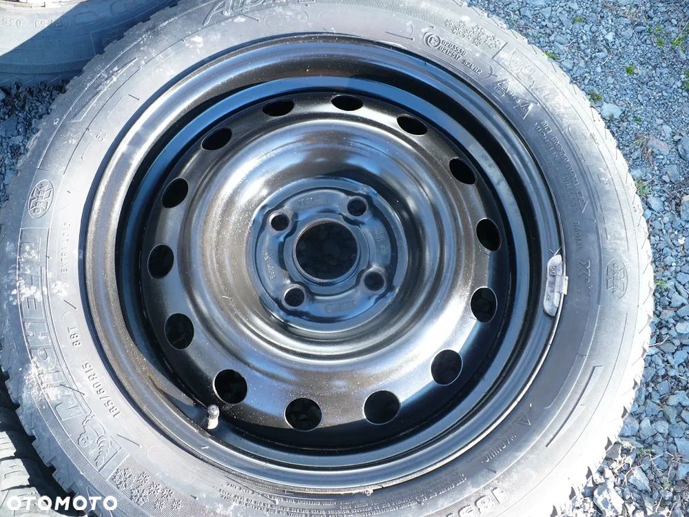 HYUNDAI I20 FELGI STALOWE KFZ 6JX15CH 4x100 ET52 - 4