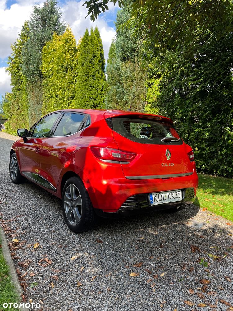 Renault Clio ver-1-2-16v-techno-feel - 3