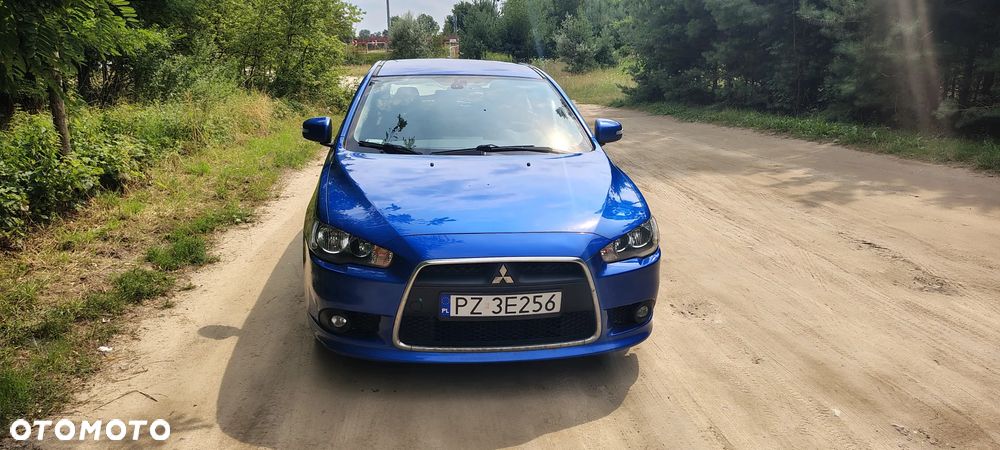Mitsubishi Lancer 1.6 Invite - 3