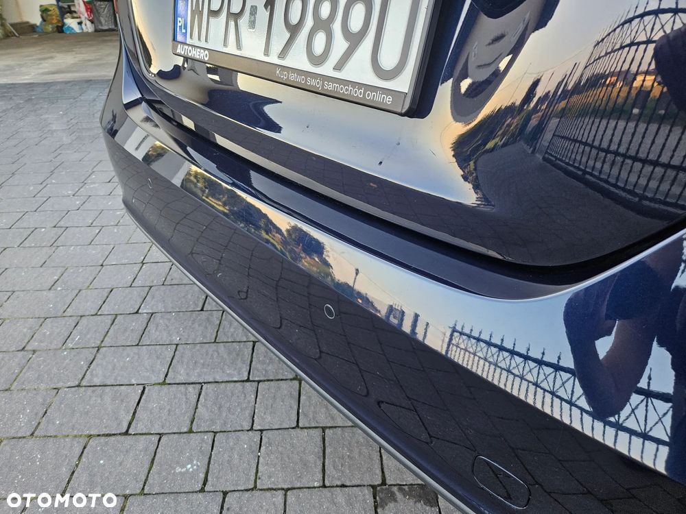 Mercedes-Benz Klasa A 220 4Matic 7G-DCT - 36