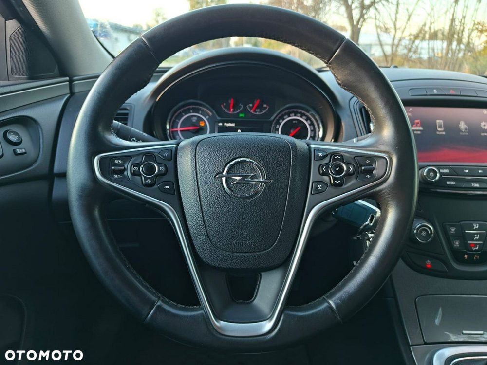 Opel Insignia - 12