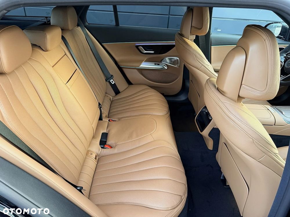 Mercedes-Benz Klasa E - 26