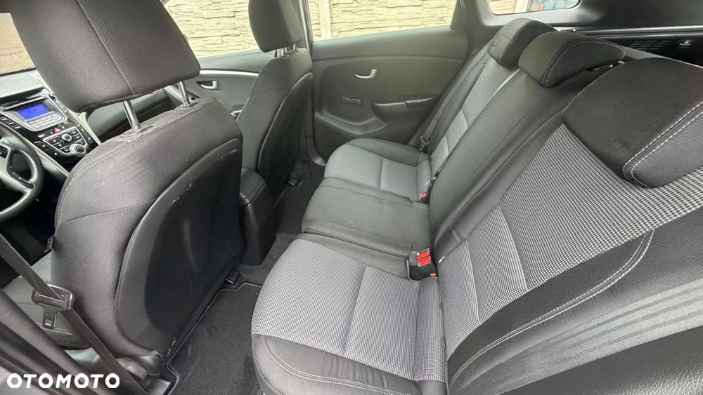 Hyundai i30 blue 1.6 CRDi Style - 31