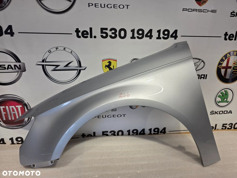AUDI 8V0 HB , LIFT 12-20 ŁADNY LEWY BŁOTNIK PRZEDNI PRZÓD SREBRNY METALIK NR AUKCJI BŁ266 - 1