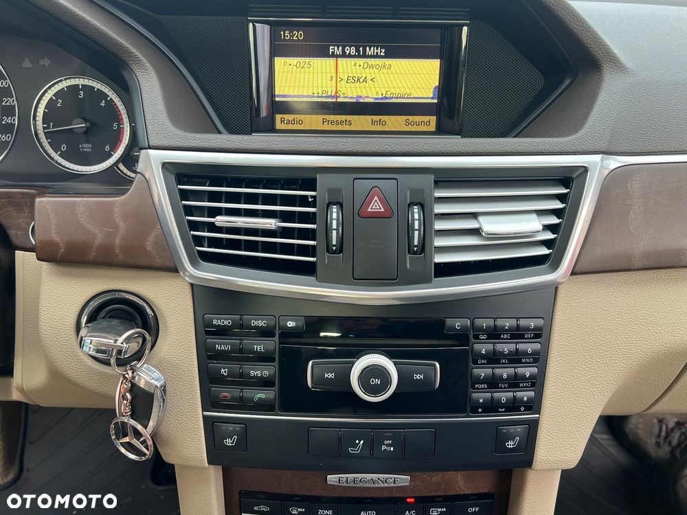 Mercedes-Benz Klasa E 250 CDI DPF BlueEFFICIENCY Automatik Elegance - 13