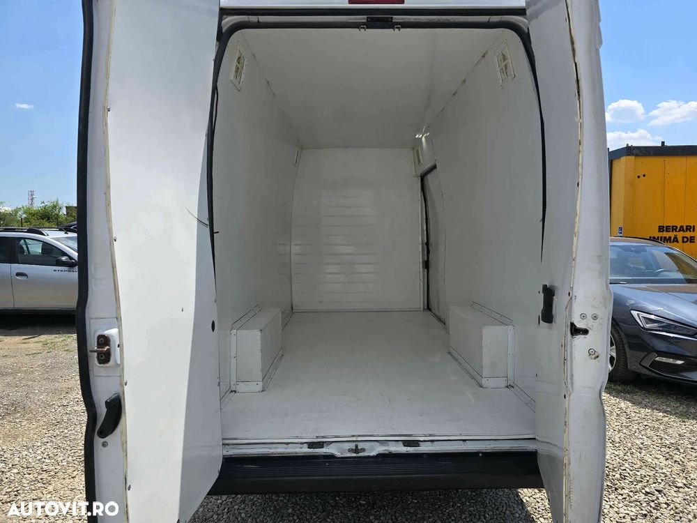 Opel Movano - 8