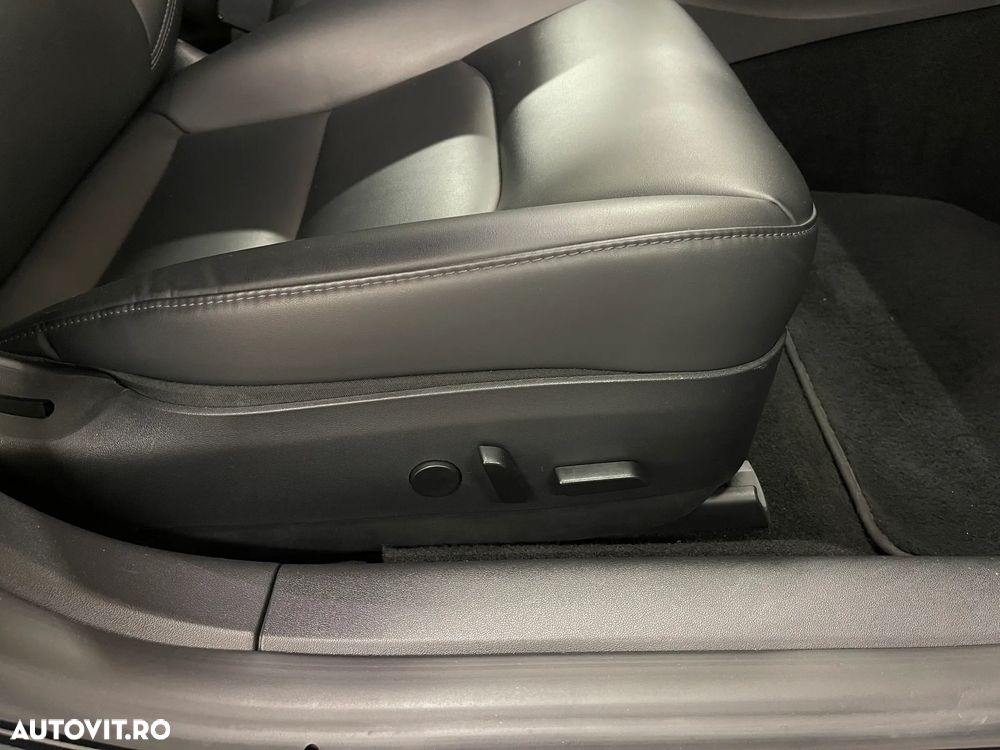 Tesla Model 3 Standard Reichweite Plus Hinterradantrieb - 30