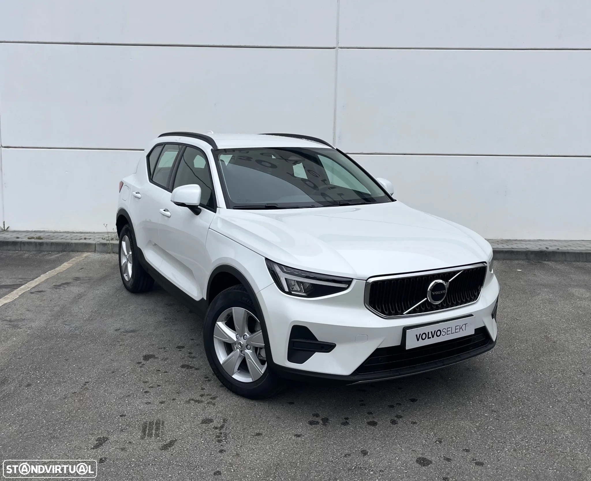 Volvo XC 40 2.0 B3 Essential - 4