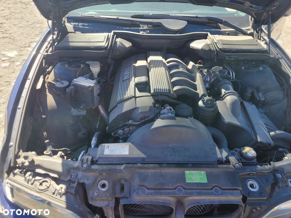 BMW Seria 5 523i - 30