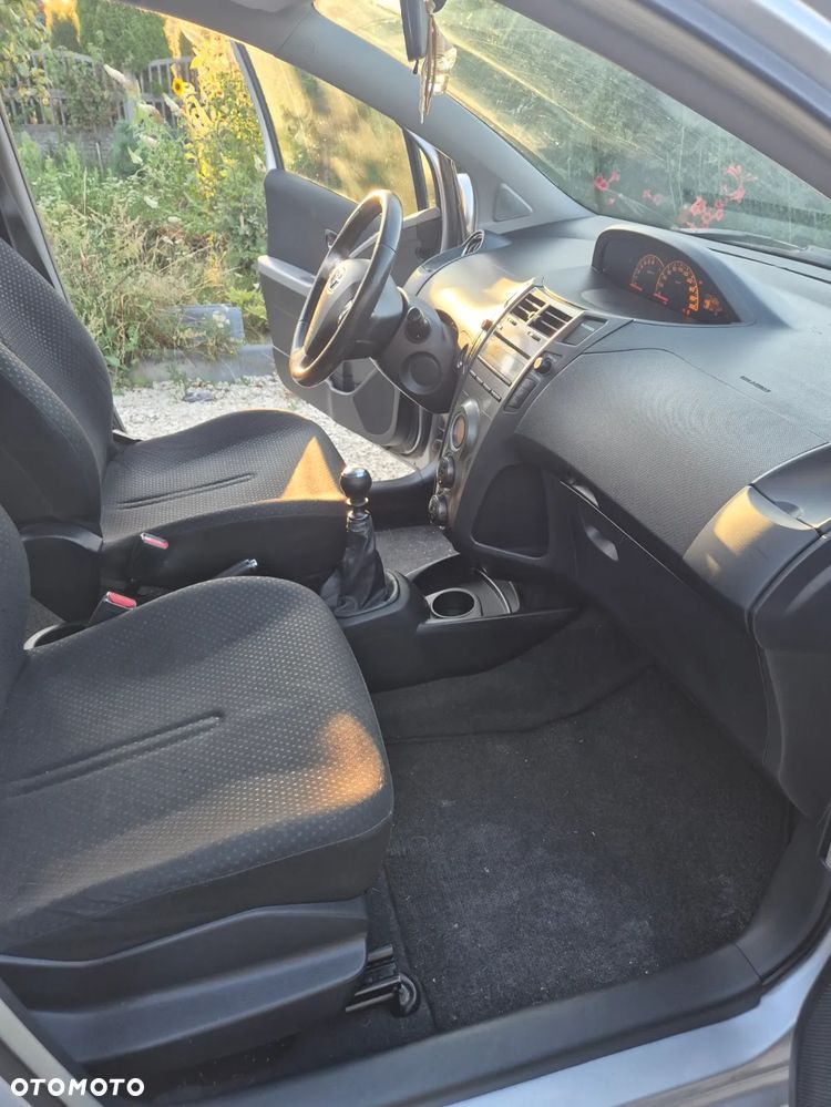 Toyota Yaris 1.33 VVT-i Comfort - 8