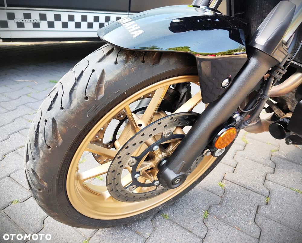 Yamaha MT - 11