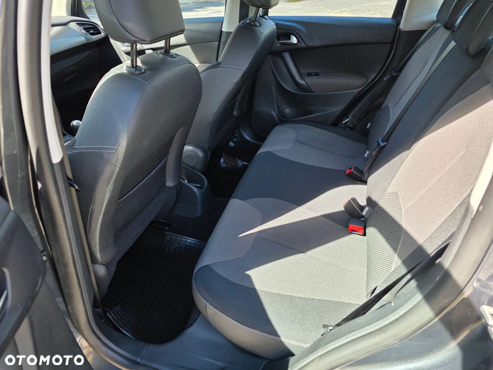 Citroën C3 Pure Tech (VTi) 82 Exclusive - 11