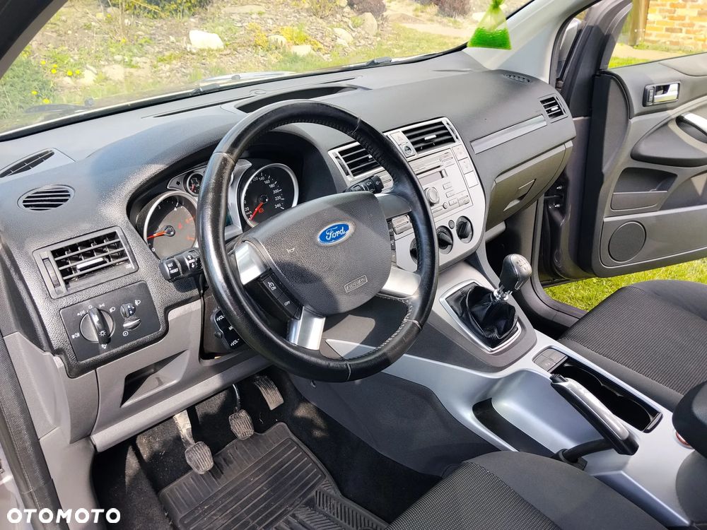 Ford Kuga 2.0 TDCi 2x4 Trend - 21