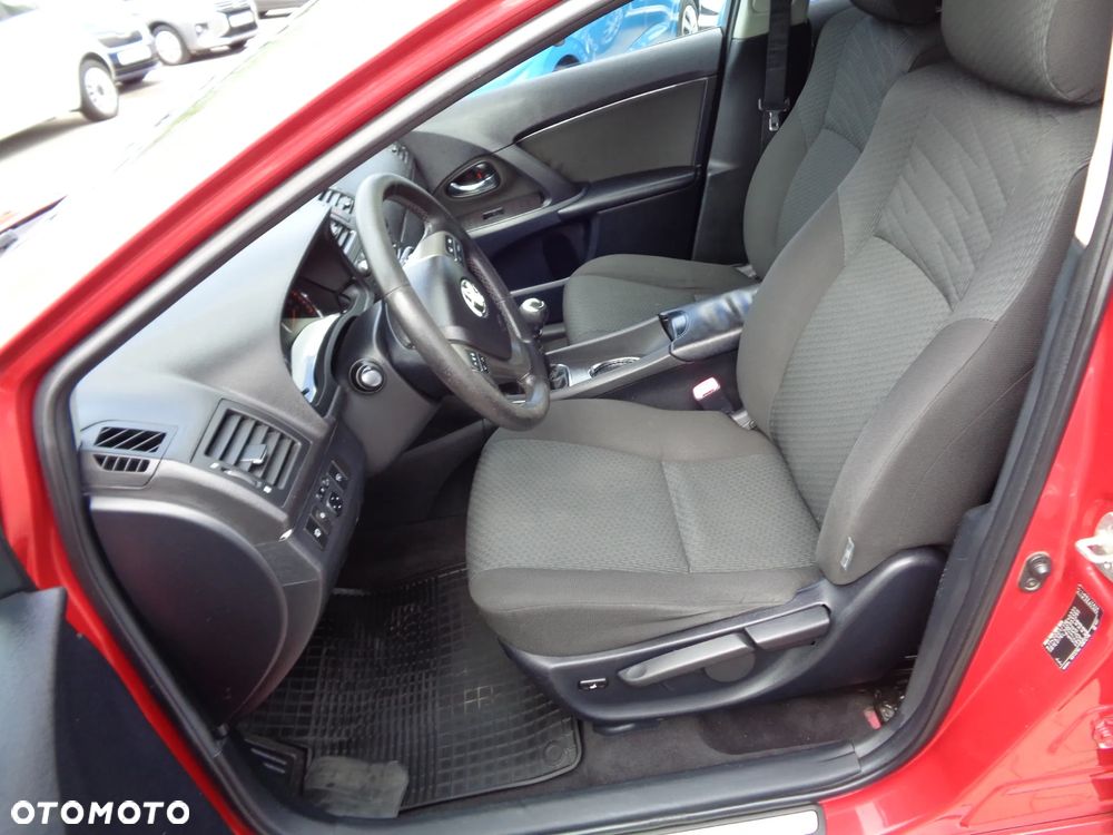 Toyota Avensis 2.0 D-4D Sol Premium - 12