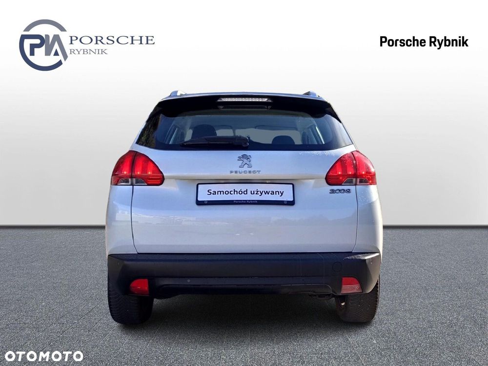 Peugeot 2008 - 8