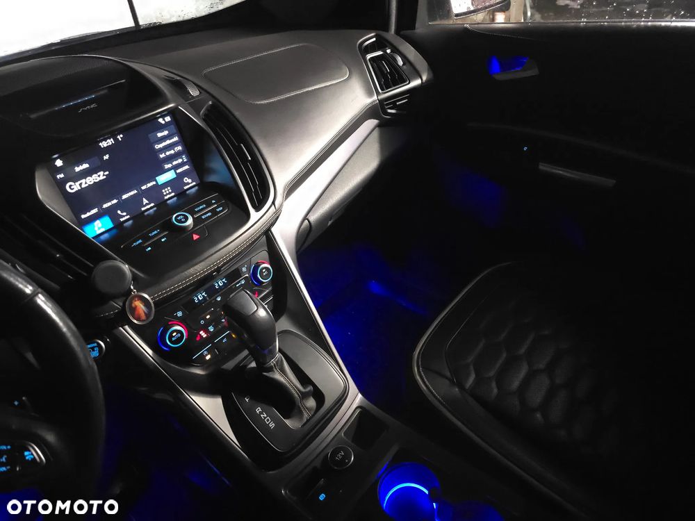 Ford Kuga 2.0 TDCi 4x4 Vignale - 8