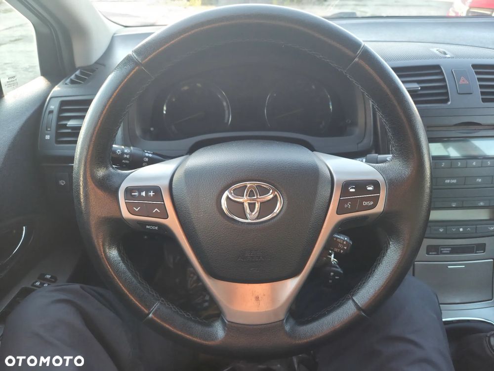 Toyota Avensis 1.8 Active - 27