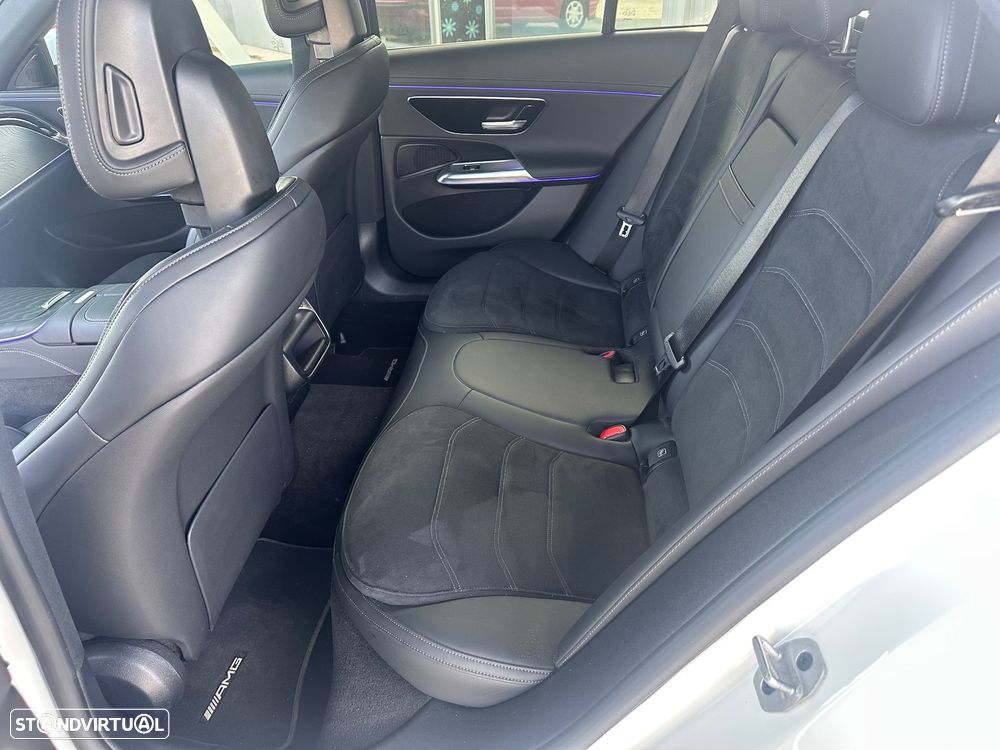 Mercedes-Benz E 300 de 4Matic All-Terrain - 30