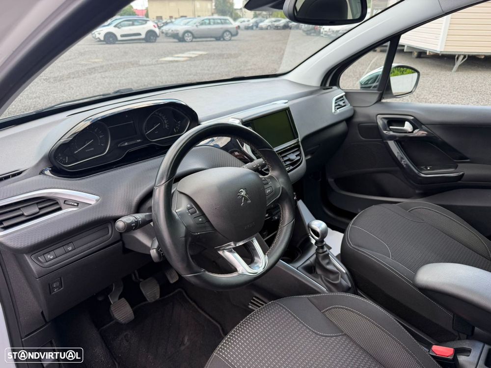 Peugeot 208 1.2 PureTech GT Line - 7