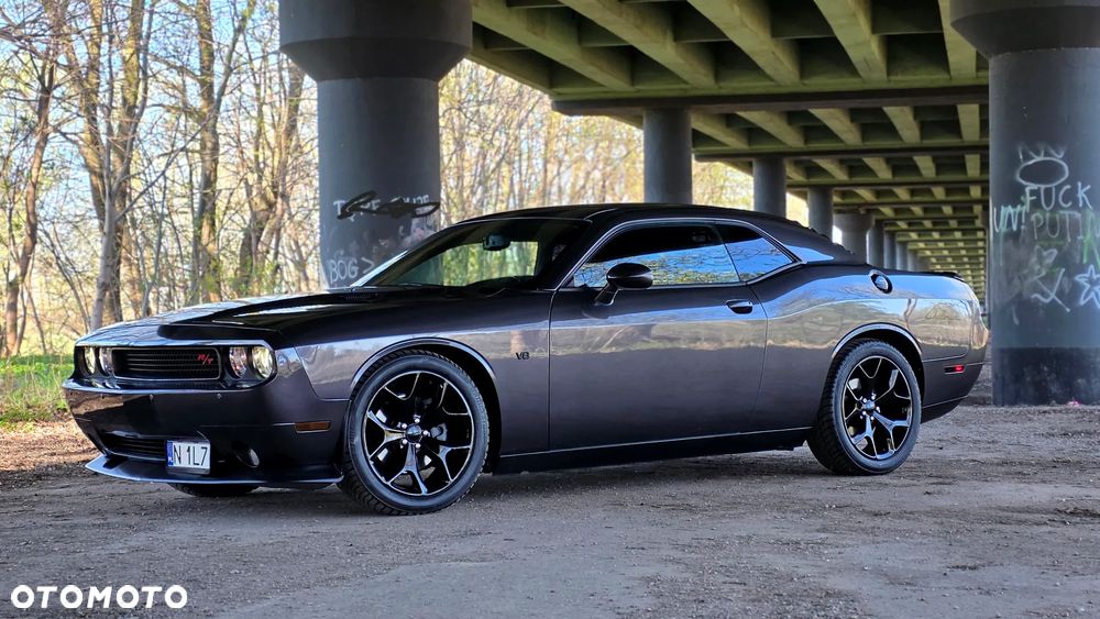 Dodge Challenger - 4