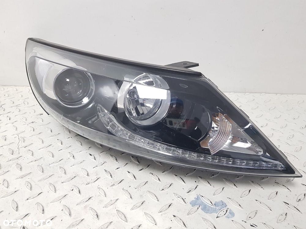 KIA SPORTAGE 3 III 10-15 LAMPA PRAWA PRZEDNIA PRZÓD SOCZEWKA + LED IGŁA 92102-3U250  EUROPA - 2