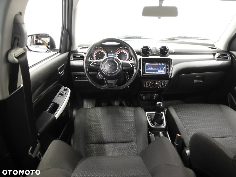 Suzuki Swift 1.2 Dualjet Allgrip Comfort - 29