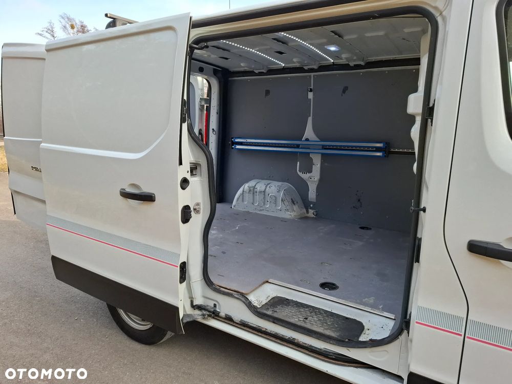 Renault TRAFIC - 10