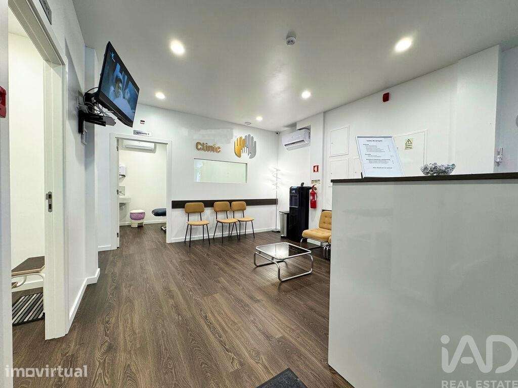 Loja / Estabelecimento Comercial em Meirinhas de 146,00 m2 - Grande imagem: 3/28