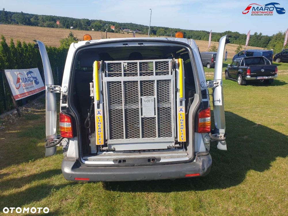 Volkswagen T5 LONG 9 OSÓB Z WINDĄ DLA NIEPEŁONSPRAWNYCH - 6