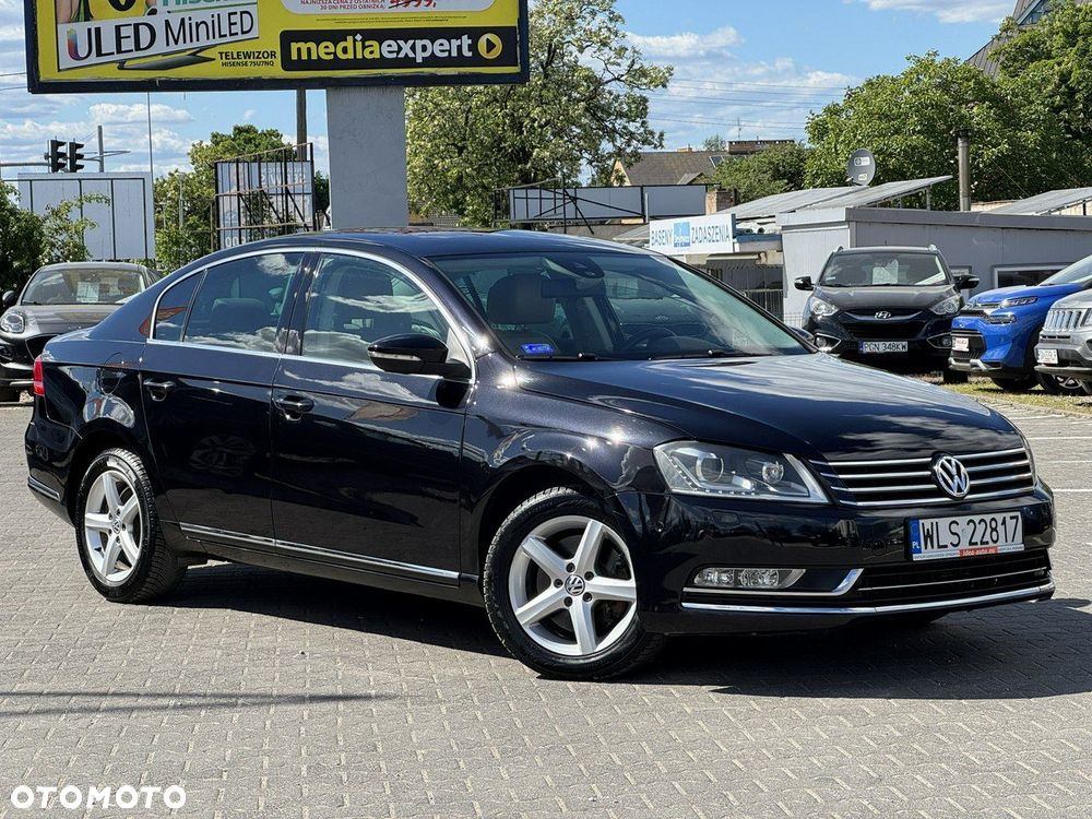 Volkswagen Passat - 12