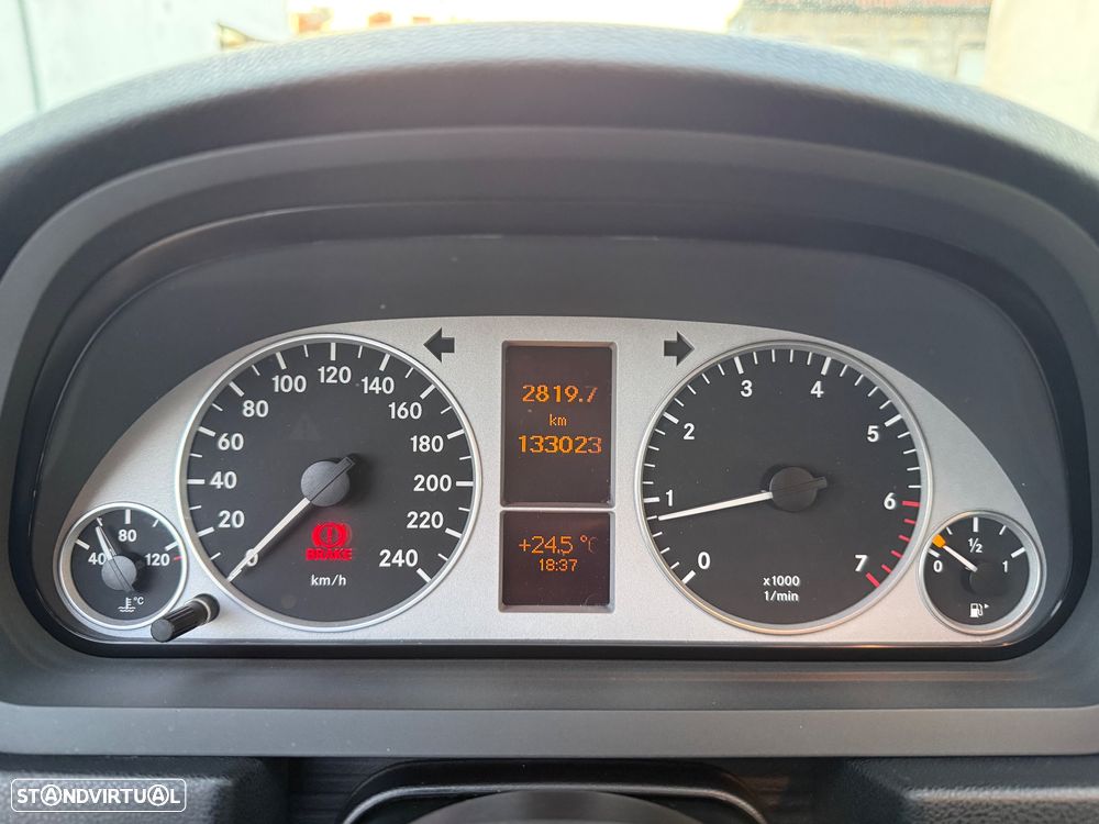 Mercedes-Benz A 160 Elegance BlueEfficiency - 25