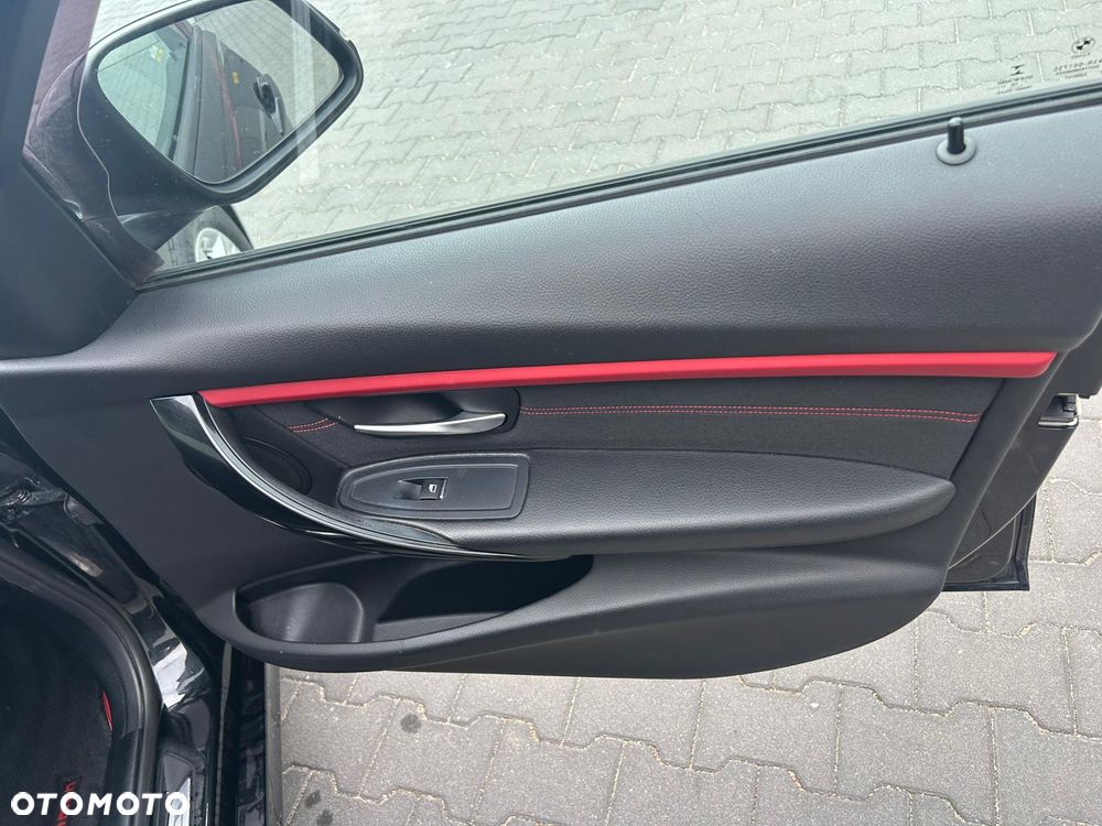 BMW Seria 3 320d Sport Line - 13