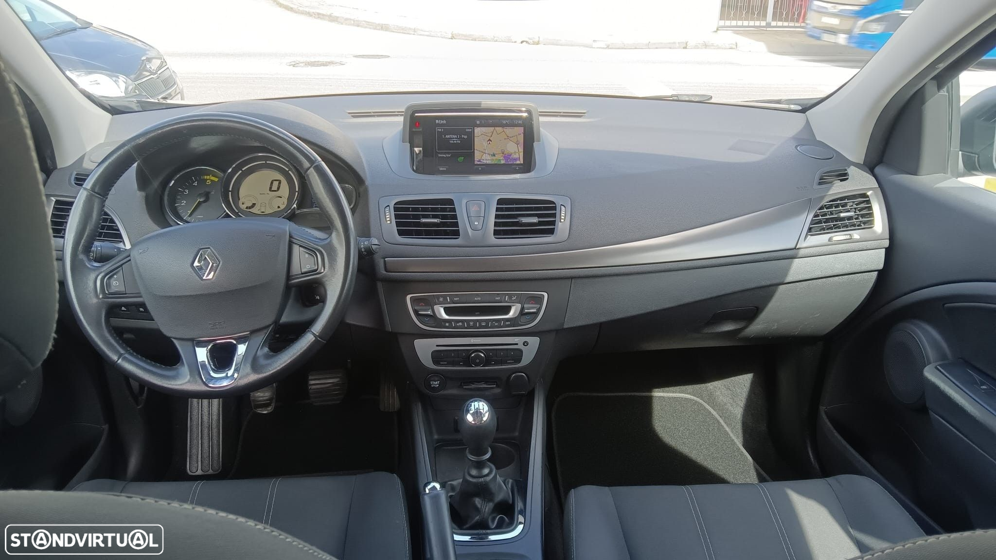 Renault Megane Sport Tourer 1.5 dCi Dynamique SS - 10