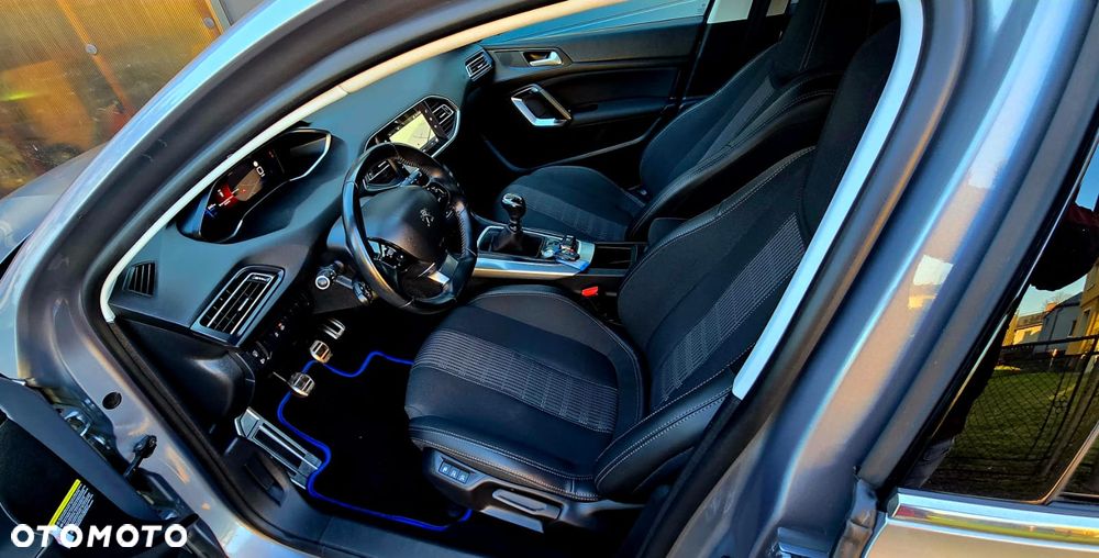 Peugeot 308 BlueHDi 130 Allure Pack - 27