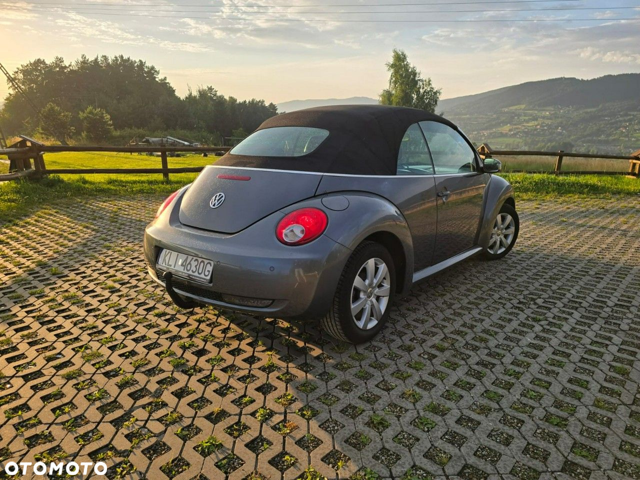 Volkswagen New Beetle - 13