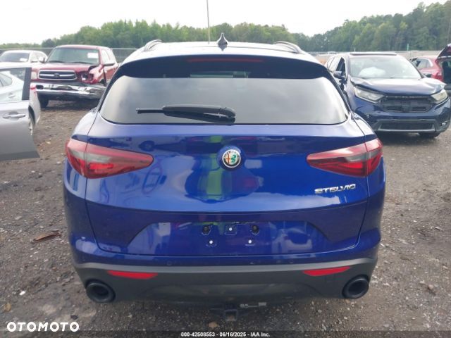 Alfa Romeo Stelvio - 3